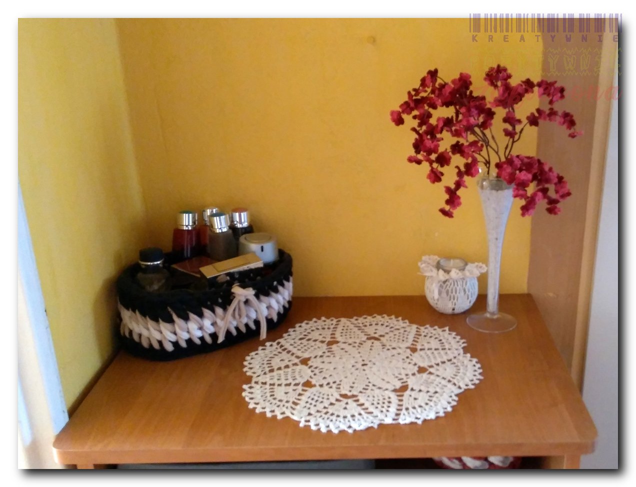 Jednokolorowa odsłona drzewka plus nowa serwetka