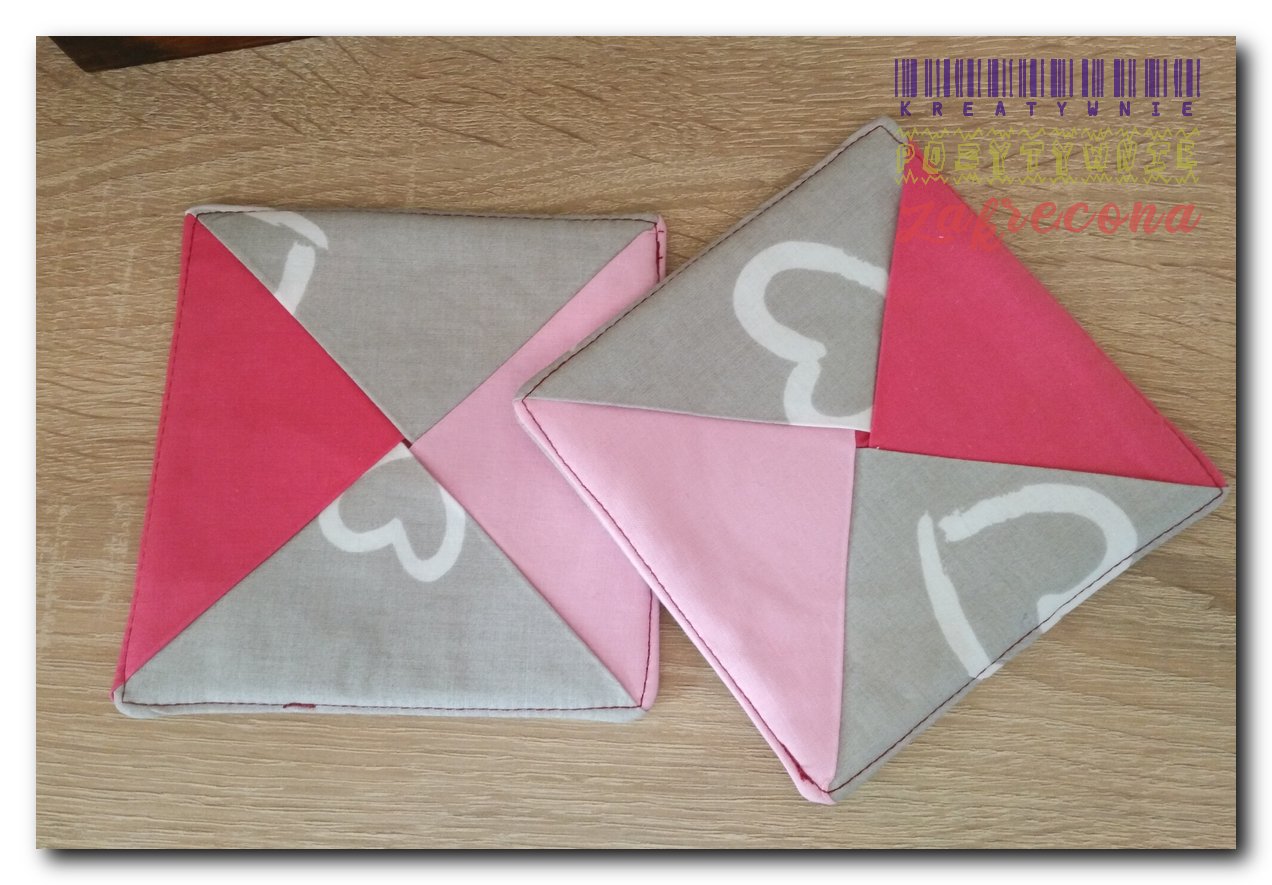 Podkładki pod kubek z motywem serc