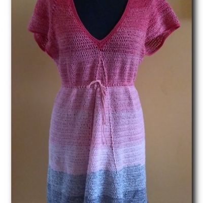 Sukienka z falbanką