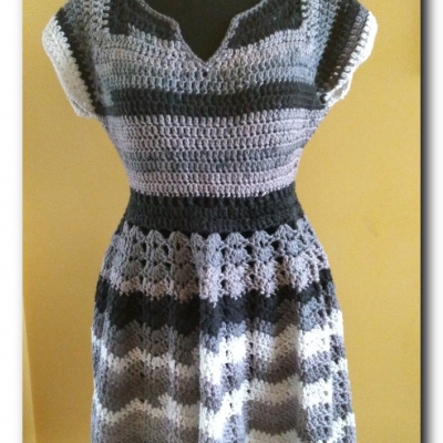 Czarno-szara sukienka "Chevron"