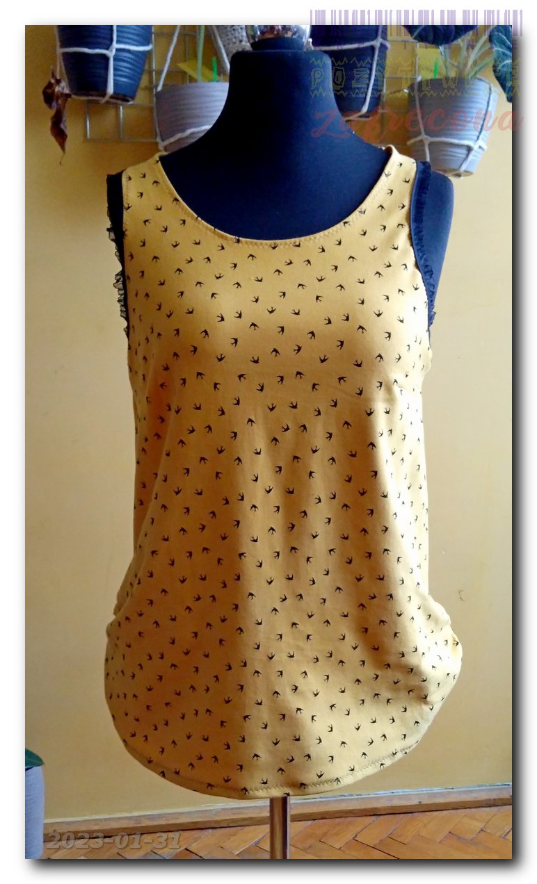 Top "Jaskółka" marszczony