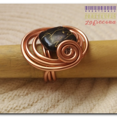 Pierścionek "Czarna łezka"