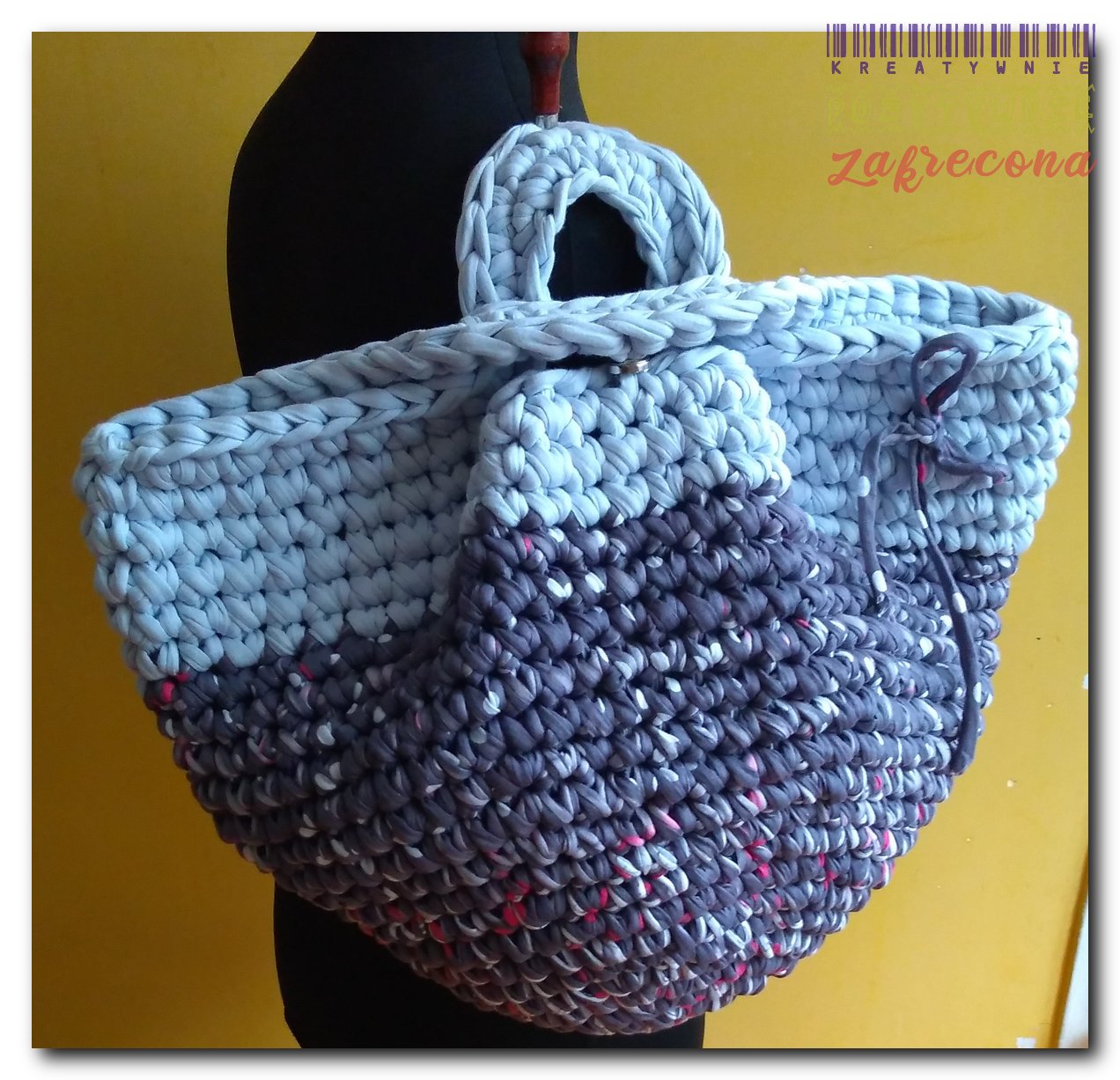 Duża torebka plażowa w kwiatki