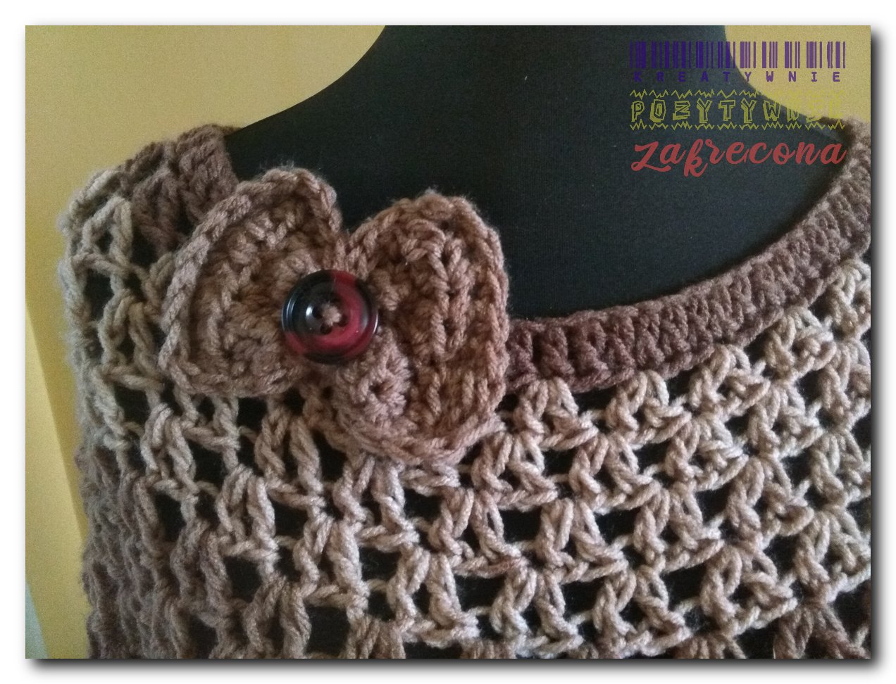 Brązowa tunika z kokardą