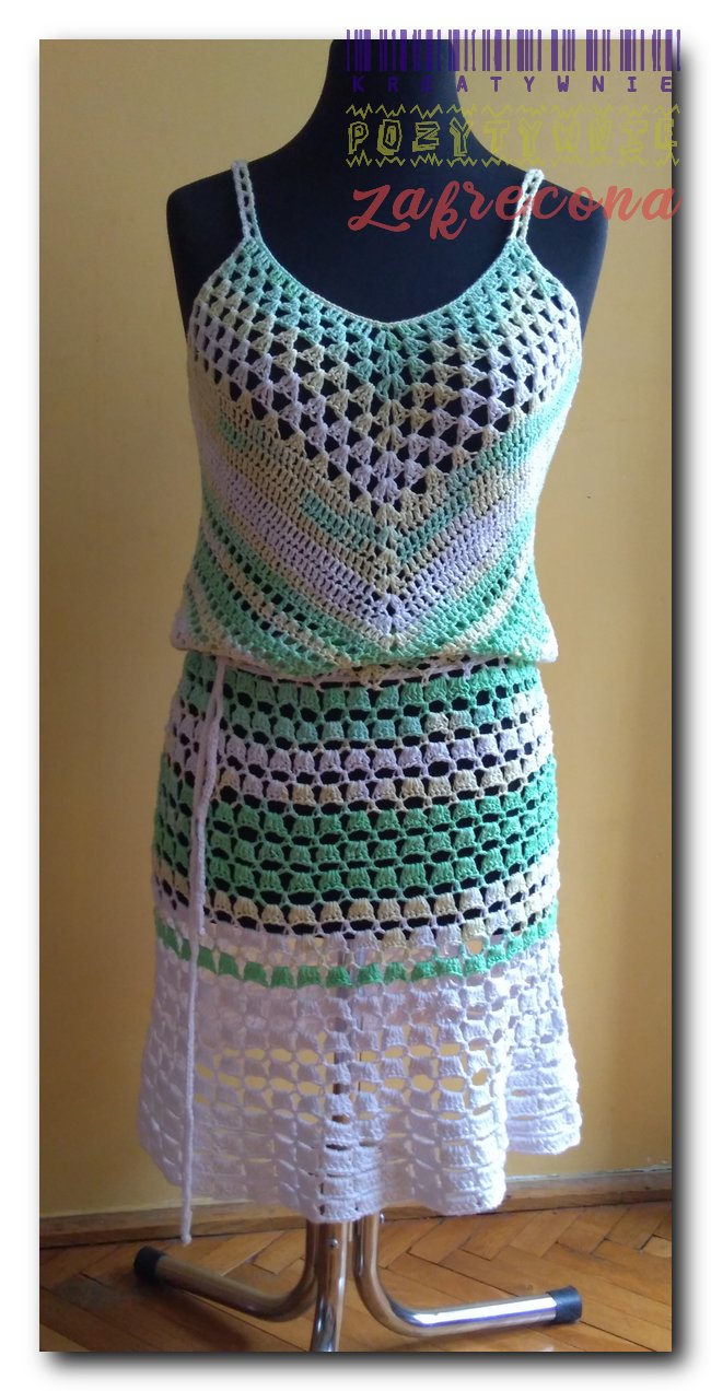 Sukienka "Bella Square"