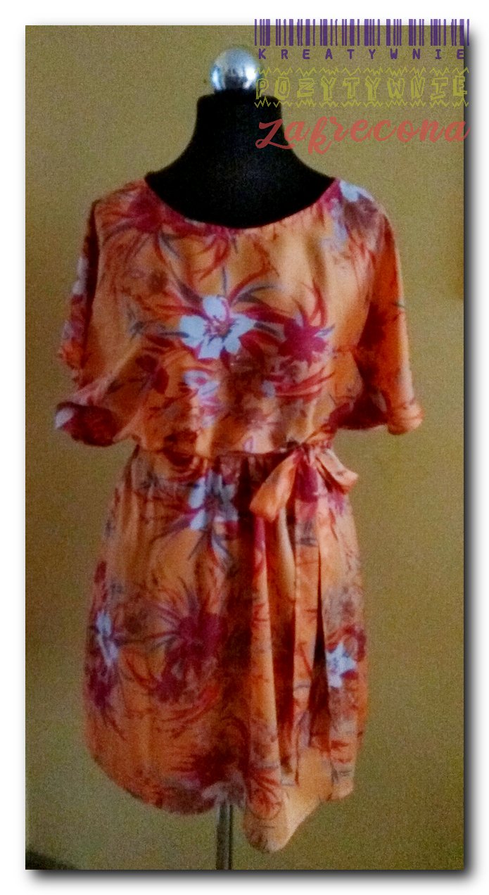 Zwiewna sukienka w kwiaty