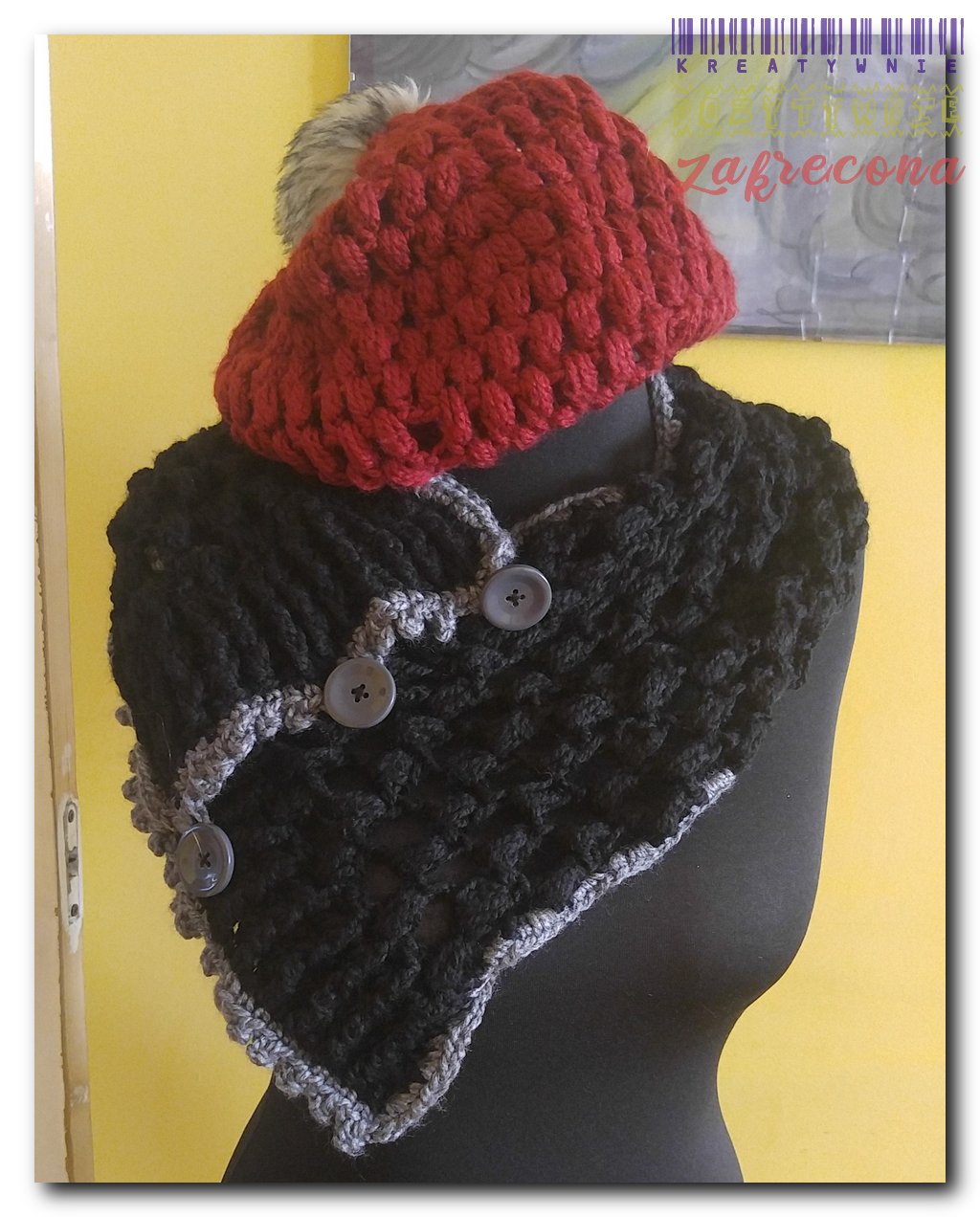 Różne szaliki i czapki