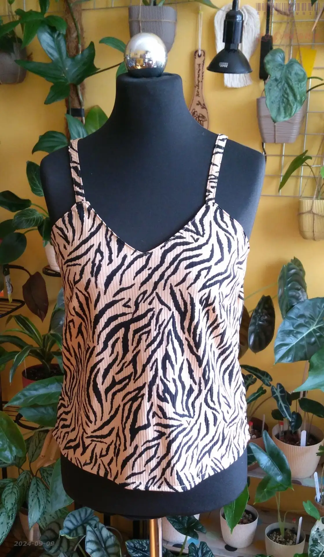 Top "Linda" w dwóch wersjach kolorystycznych