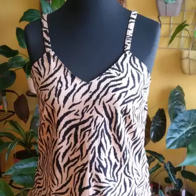 Top "Linda" w dwóch wersjach kolorystycznych