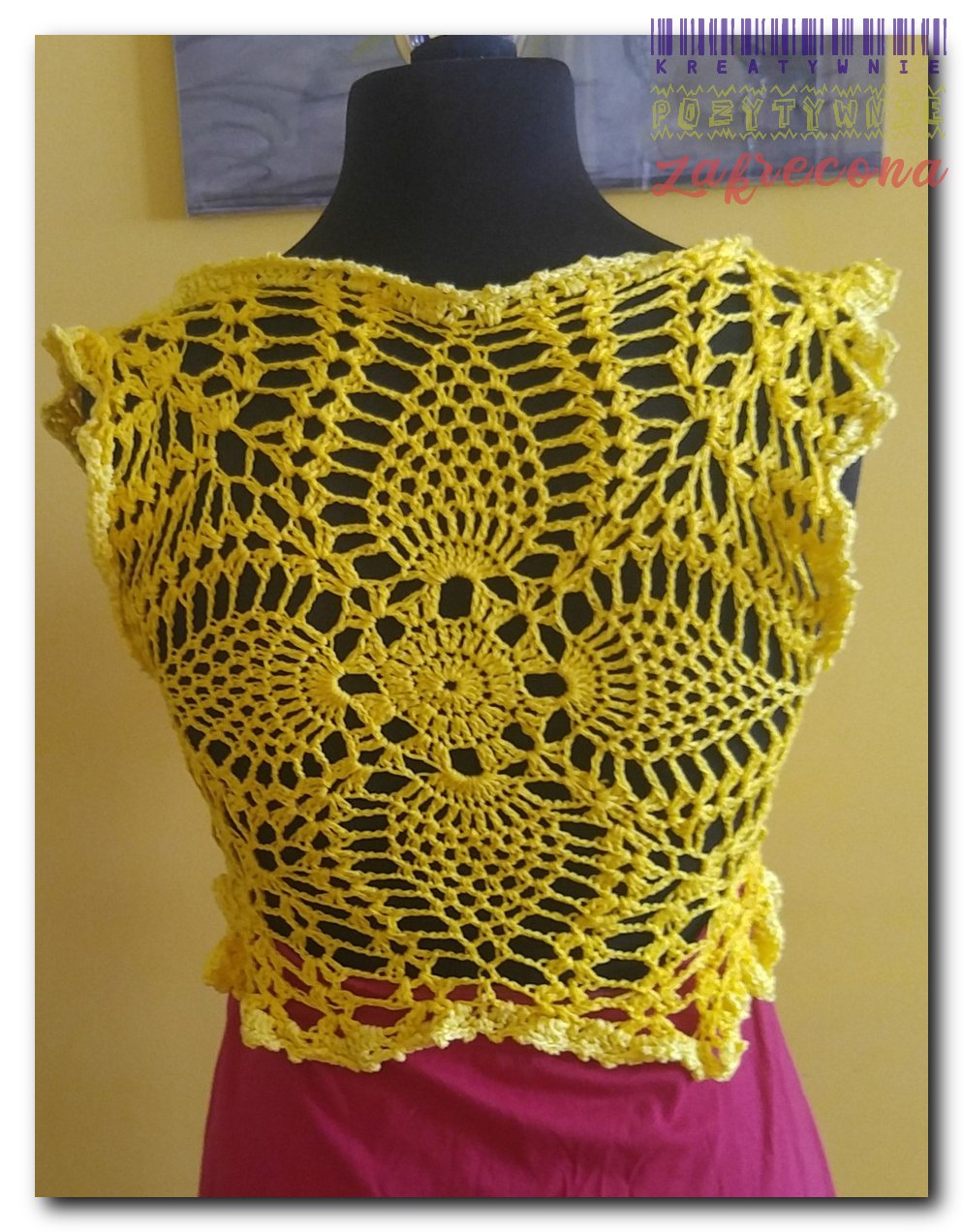 Sukienka z żółtym topem