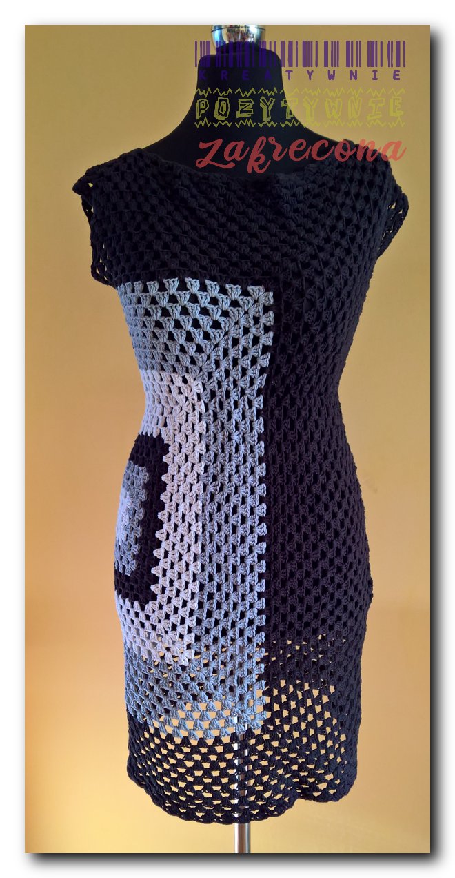 Sukienka biało-czarna 'granny stitch"