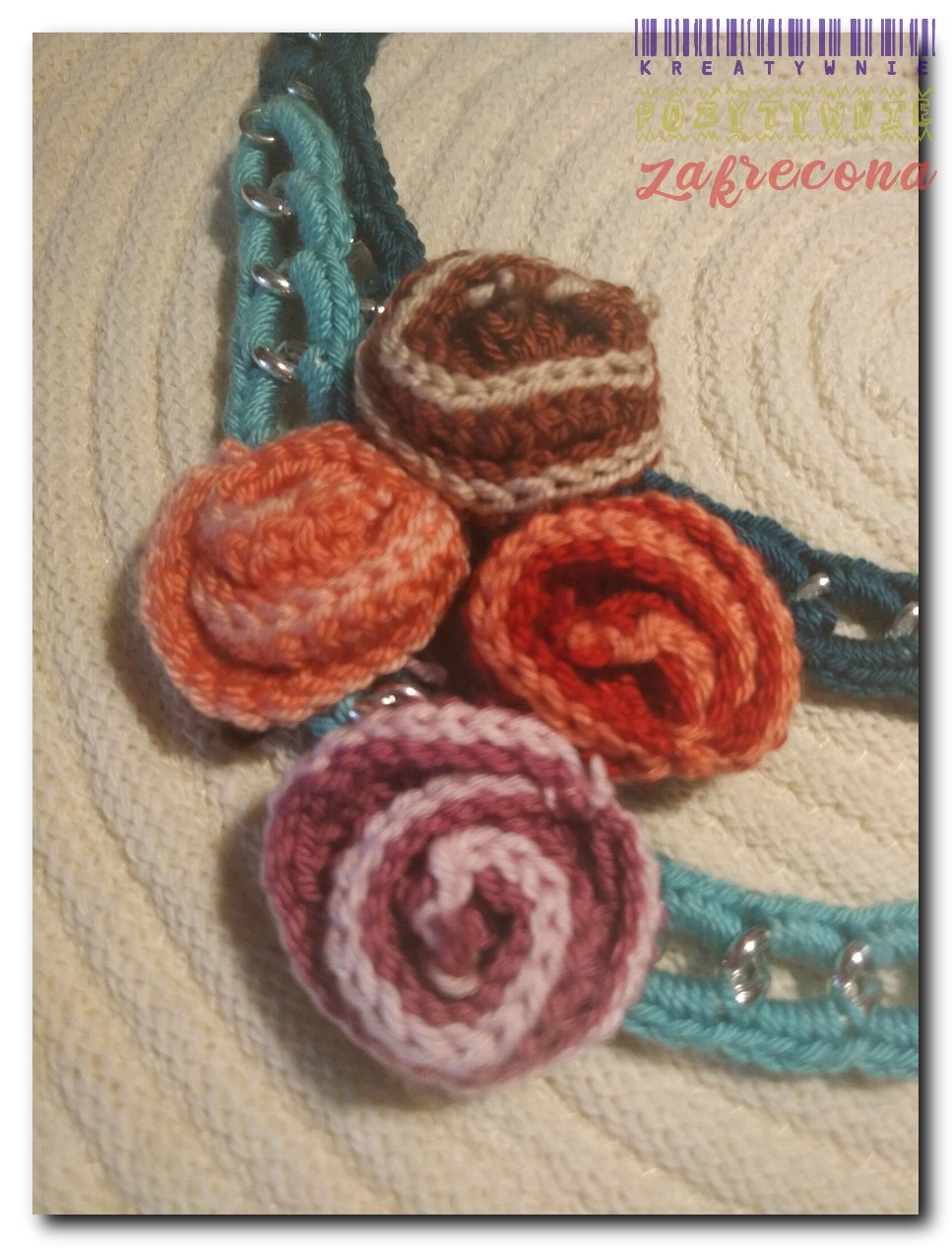 Kolia z kwiatami (z pierścionkiem)