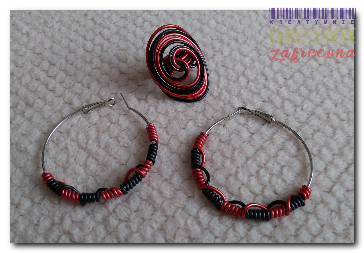 Komplet czarno-czerwony