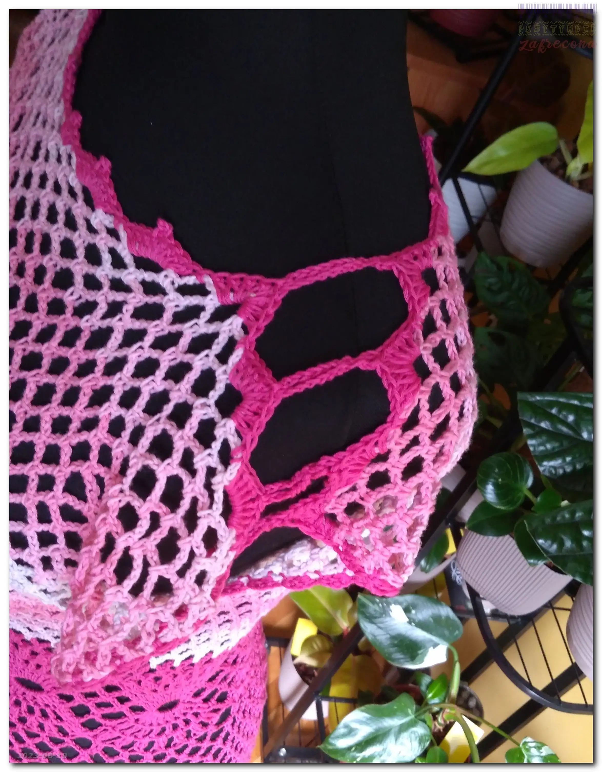 Letnia ażurowa sukienka