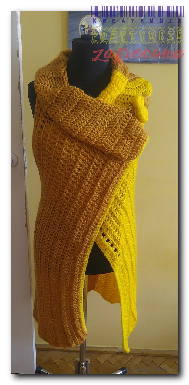Długa, żółta kamizelka