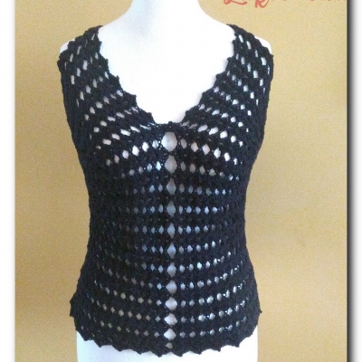 Czarna bluzka "Muszelki"