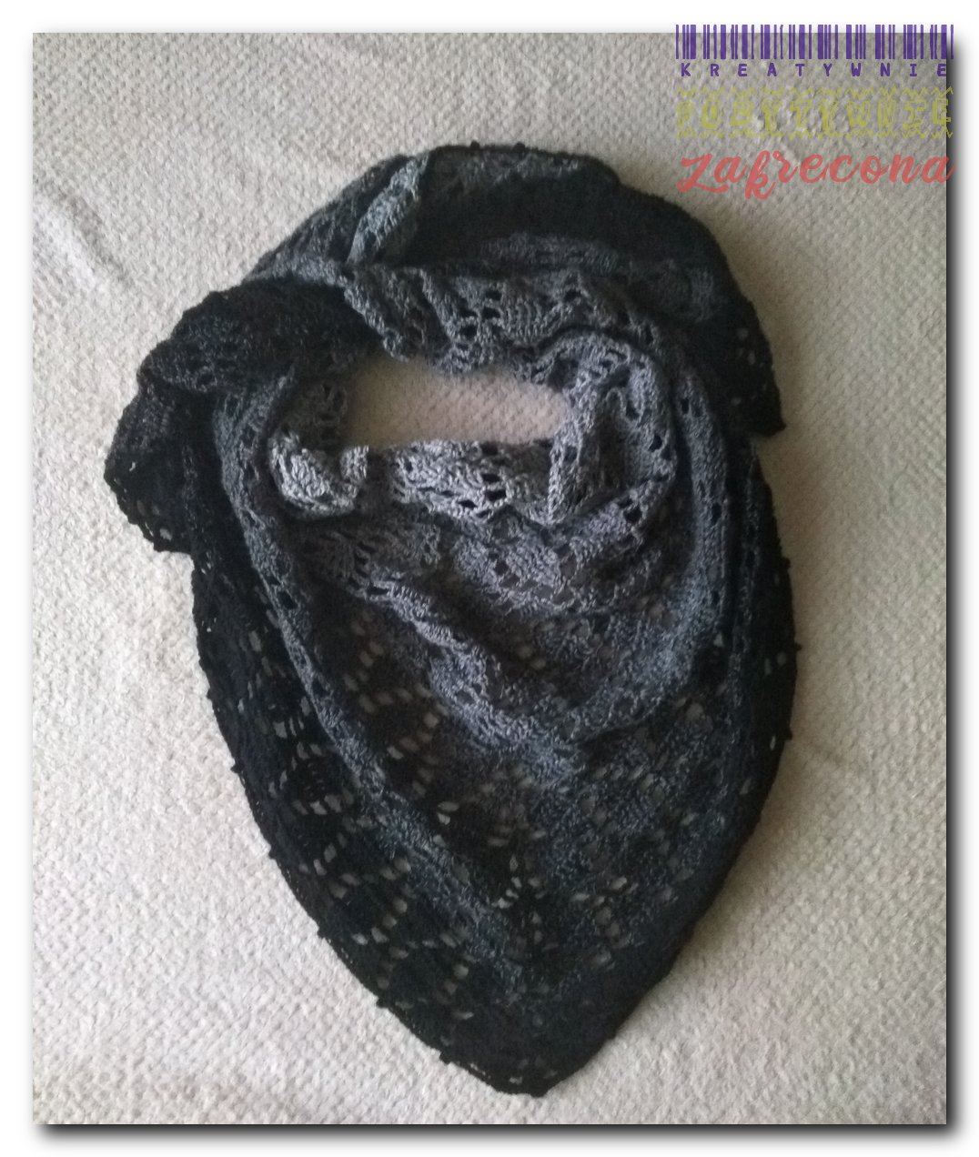 Chusta z motywem liści