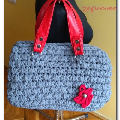 Duża torebka zakupowa lub podróżna