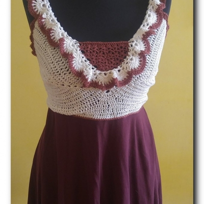 Sukienka z kremowym topem