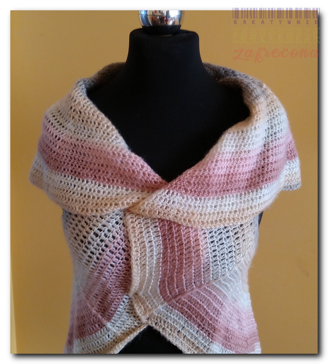 Kamizelka z dużym kołnierzem