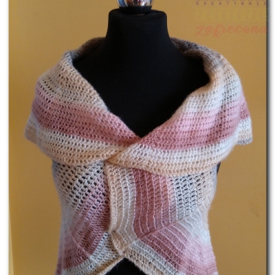 Kamizelka z dużym kołnierzem