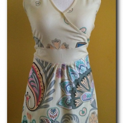 Sukienka letnia - ecru z motywem kwiatowym