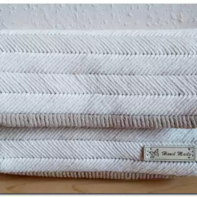 Torebka ze sznurka na kanwie