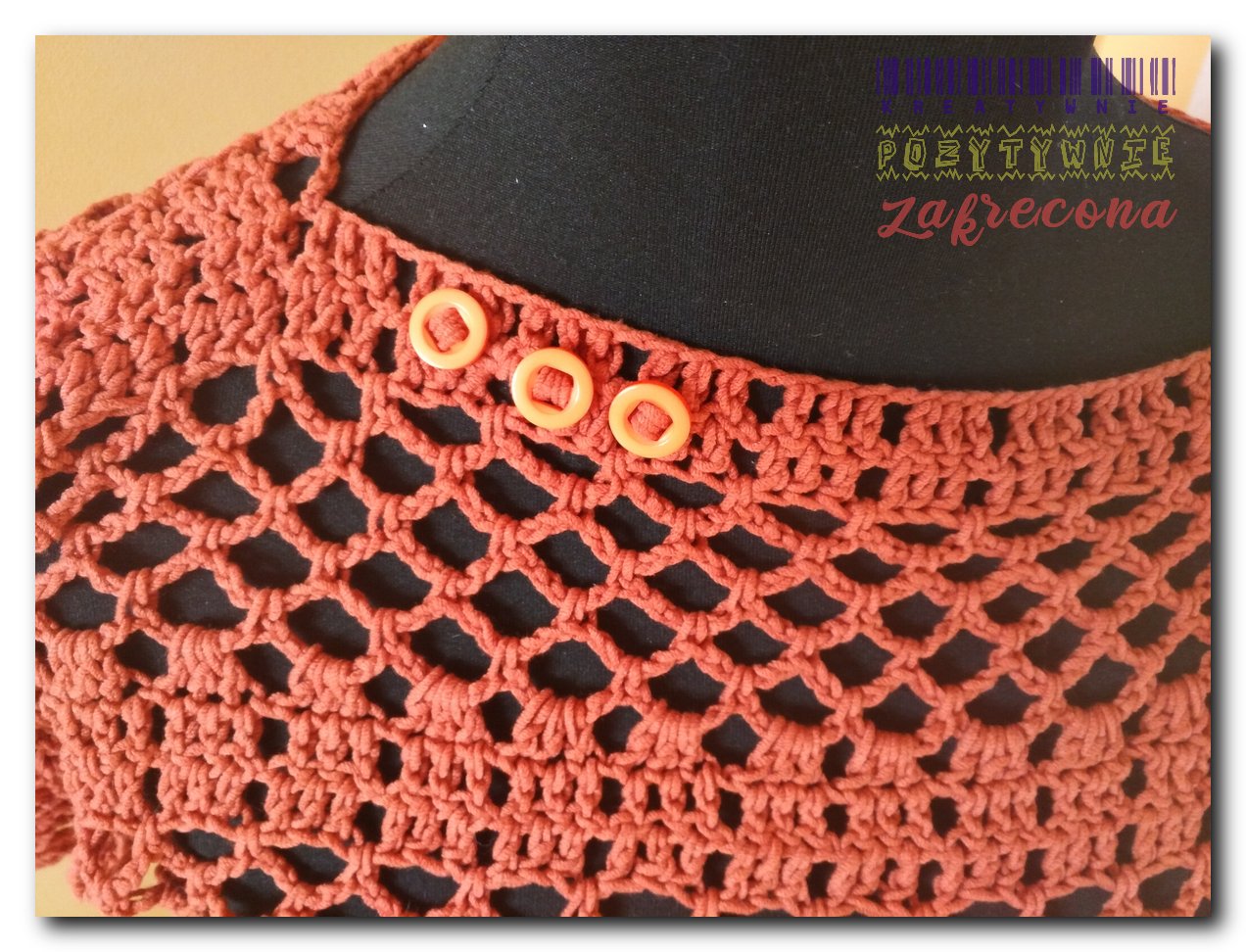 Bluzeczka wzorem ażurowym - pomarańczowa