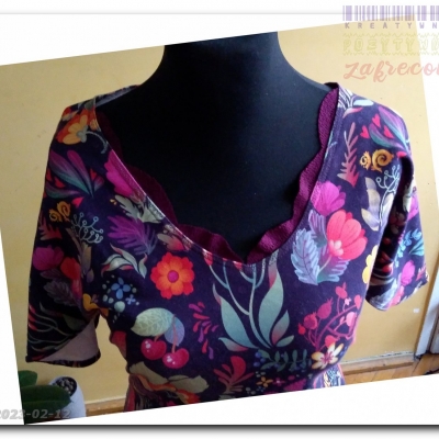 Sukienka z falbanką