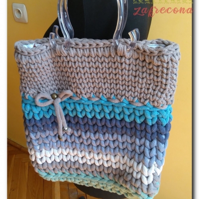 Szoperka z przezroczystymi uchwytami