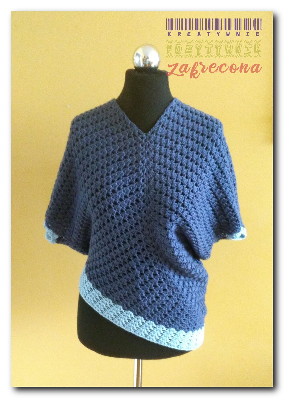 Granatowa bluzka asymetryczna