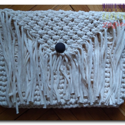 Duża koperówka z frędzlami